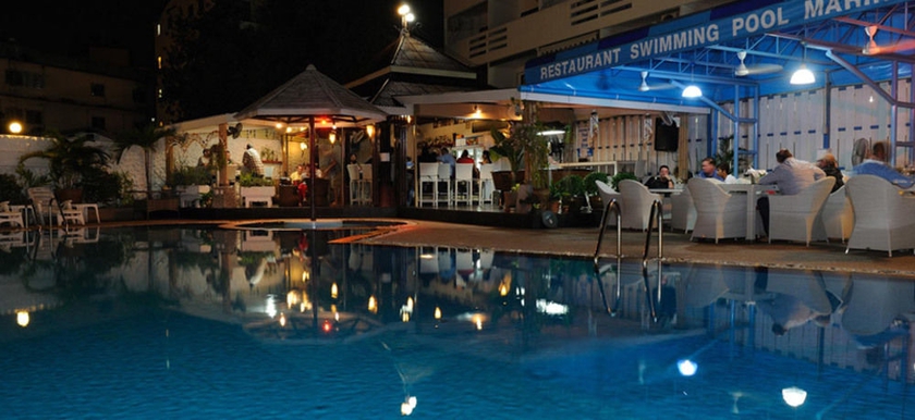 Imagen de la piscina del Hotel Marine paradise Encore. Foto 5