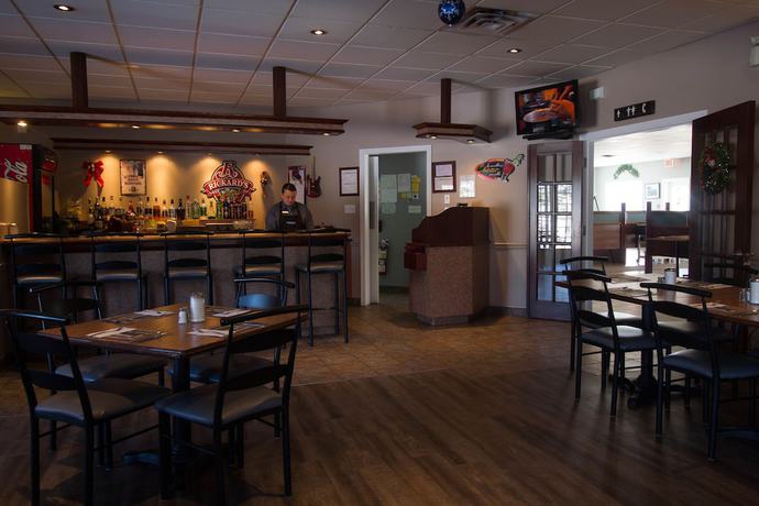 Imagen del bar/restaurante del Hotel Marineau Mattawin. Foto 5