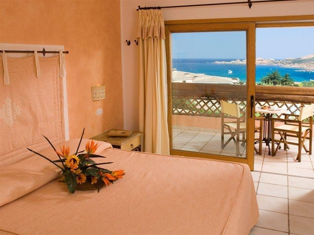 Imagen general del Hotel Marinedda Thalasso and Spa. Foto 8