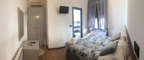 Imagen de la habitación del Hotel Marinella, CELLE LIGURE. Foto 8