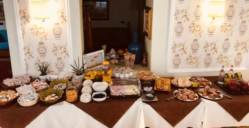 Imagen general del Hotel Marinella, CELLE LIGURE. Foto 5