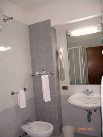Imagen de la habitación del Hotel Marinella, Pizzo. Foto 4