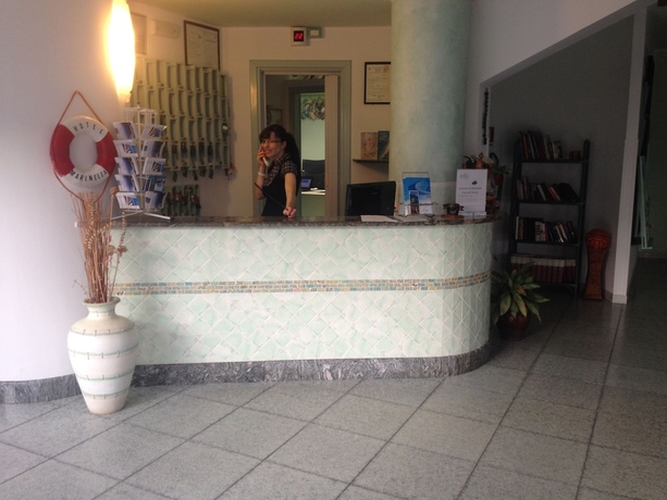 Imagen de los interiores del Hotel Marinella, Ricadi. Foto 17