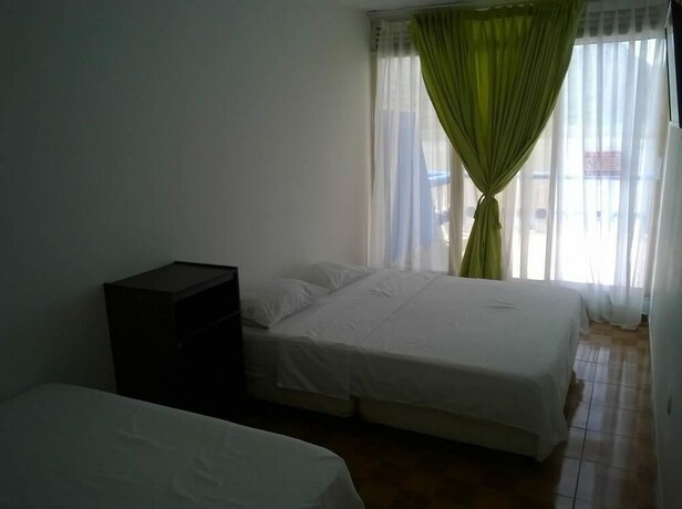 Imagen de la habitación del Hotel Marineros Club Nautico. Foto 18