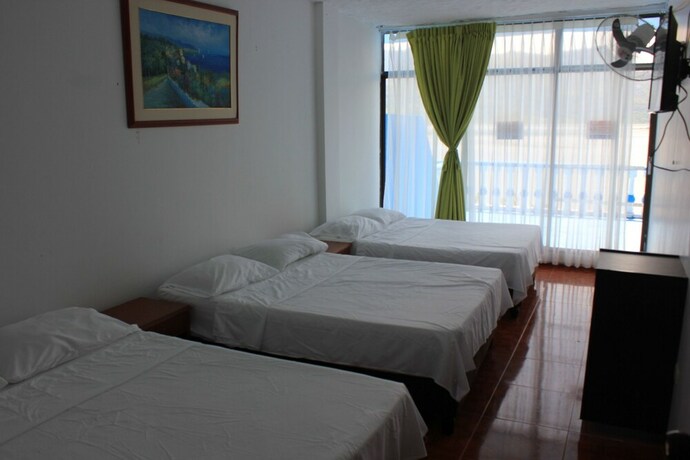 Imagen de la habitación del Hotel Marineros Club Nautico. Foto 20