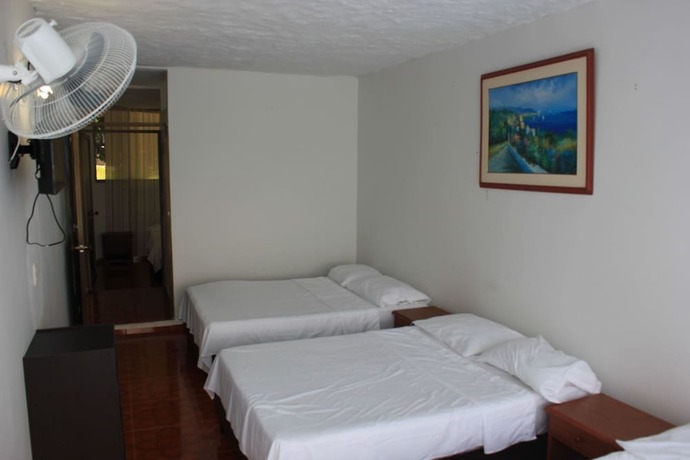 Imagen de la habitación del Hotel Marineros Club Nautico. Foto 22