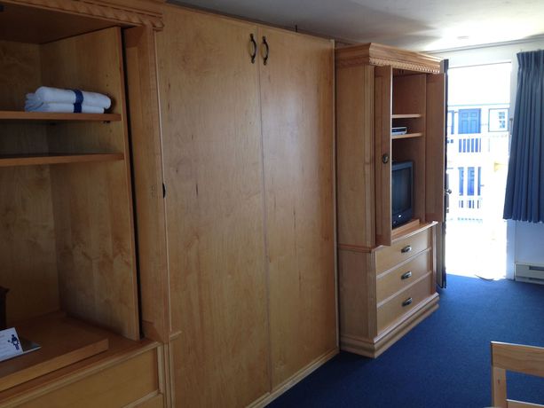 Imagen de la habitación del Hotel Mariner\'s Point Resort. Foto 11