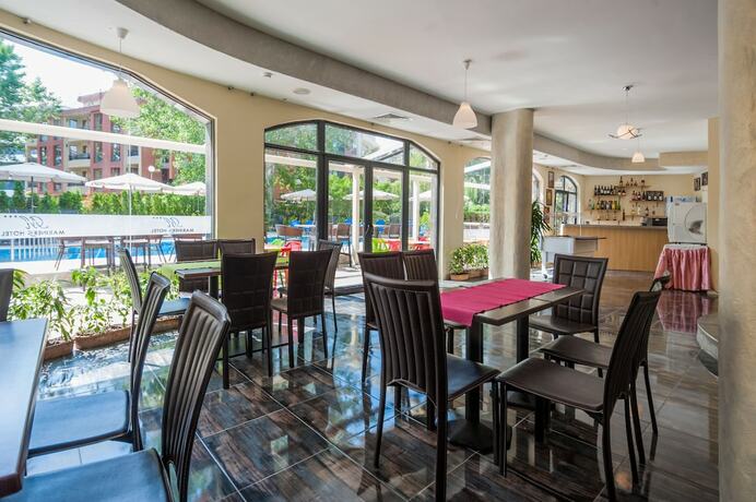 Imagen general del Hotel Mariner\'s Suites. Foto 8
