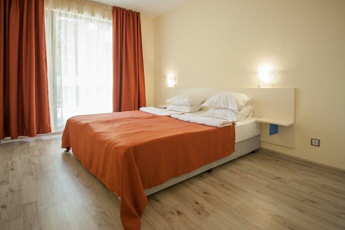 Imagen general del Hotel Mariner\'s Suites. Foto 10