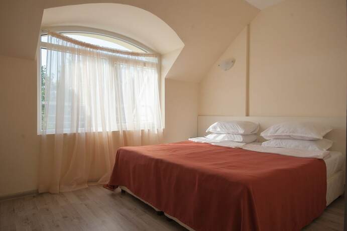 Imagen general del Hotel Mariner\'s Suites. Foto 12