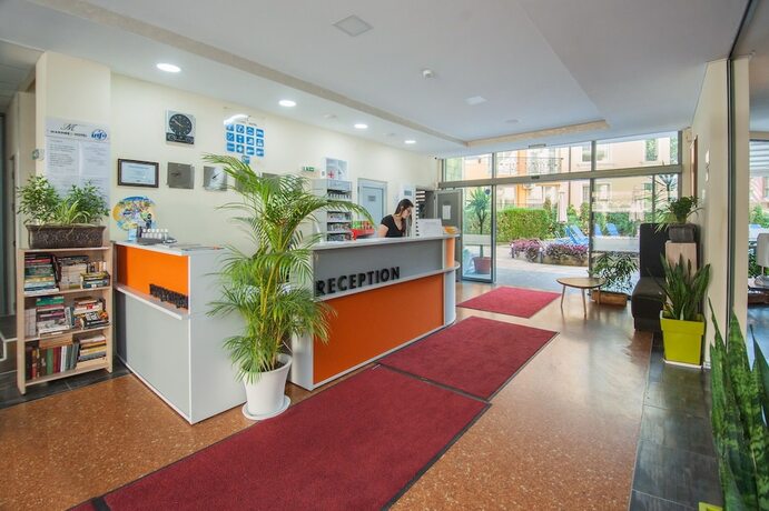 Imagen general del Hotel Mariner\'s Suites. Foto 14