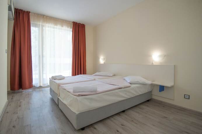 Imagen general del Hotel Mariner\'s Suites. Foto 15