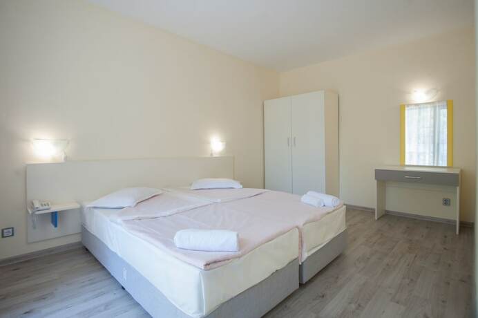 Imagen de la habitación del Hotel Mariner\'s Suites. Foto 20