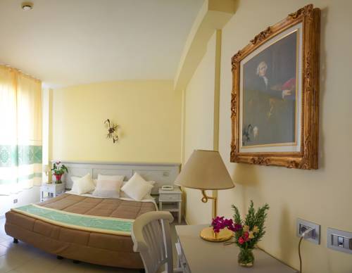 Imagen de la habitación del Hotel Marini. Foto 4