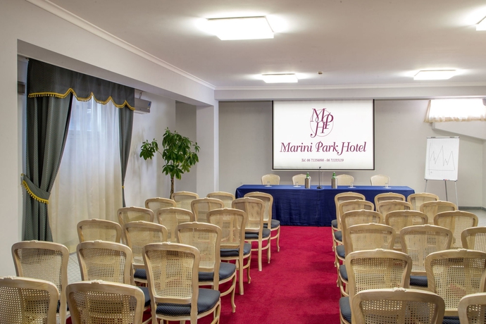 Imagen de los interiores del Hotel Marini Park. Foto 16