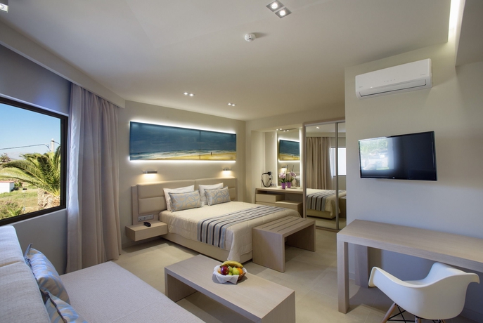 Imagen de la habitación del Hotel Marinos Beach. Foto 9