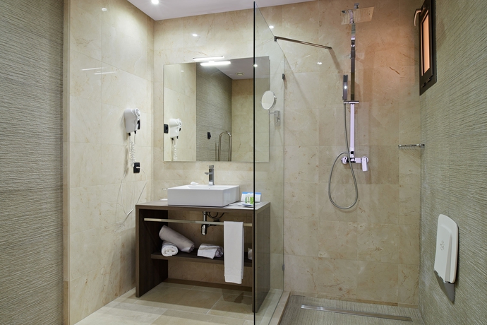 Imagen de la habitación del Hotel Marins Beach Club Adults Only. Foto 6