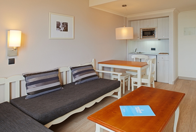 Imagen de la habitación del Hotel Marins Beach Club Adults Only. Foto 7