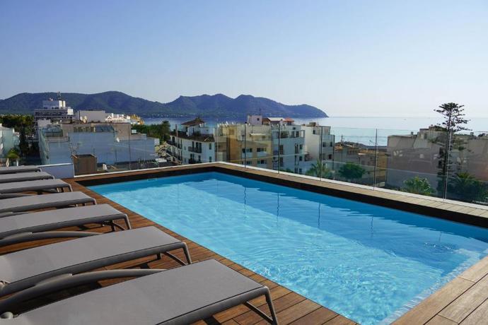 Imagen de la piscina del Hotel Marins Naiya Boutique. Foto 7