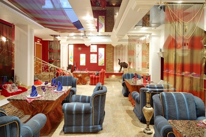 Imagen del bar/restaurante del Hotel Marins Park Rostov. Foto 3