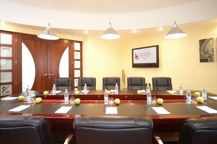 Imagen de los interiores del Hotel Marins Park Rostov. Foto 16