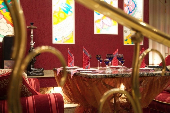 Imagen del bar/restaurante del Hotel Marins Park Rostov. Foto 4