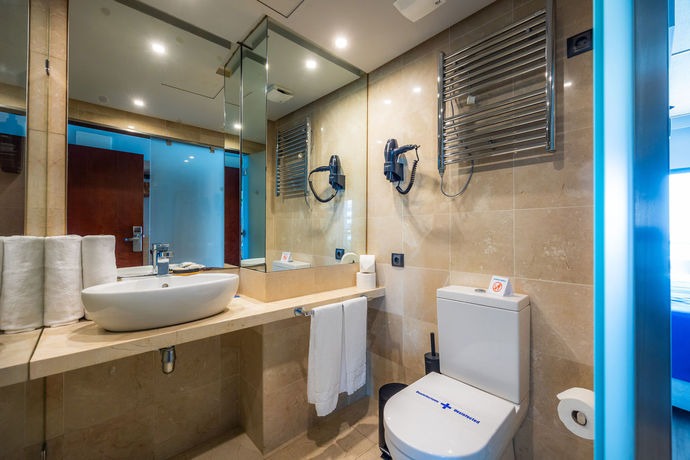 Imagen de la habitación del Hotel Marins Suites Adults Only. Foto 10