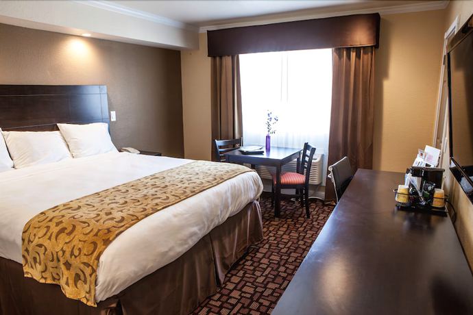 Imagen de la habitación del Hotel Marinwood Inn and Suites. Foto 4