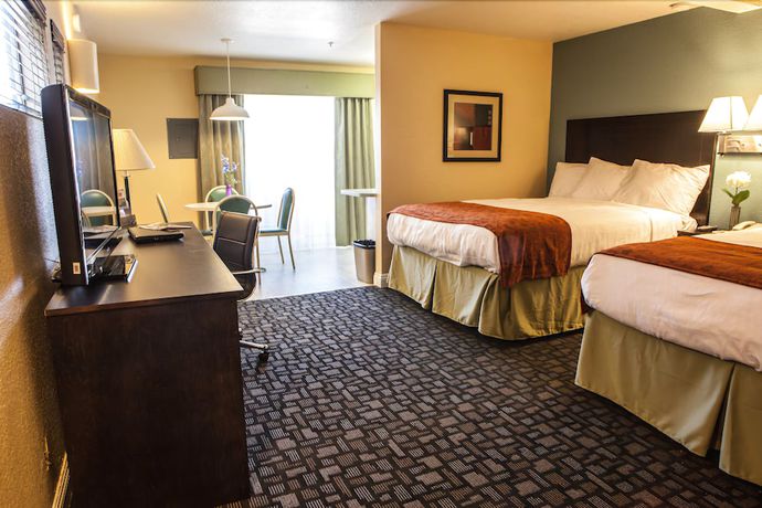 Imagen de la habitación del Hotel Marinwood Inn and Suites. Foto 8
