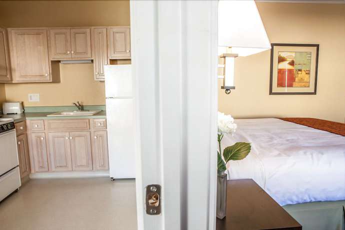 Imagen de la habitación del Hotel Marinwood Inn and Suites. Foto 11
