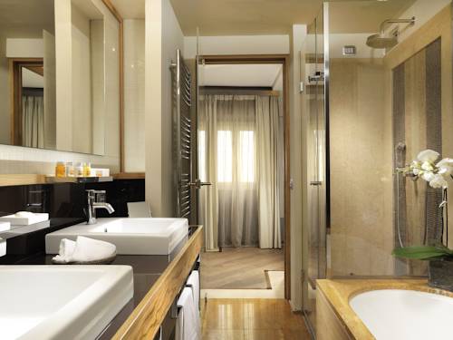 Imagen de la habitación del Hotel Mario De Fiori 37. Foto 13