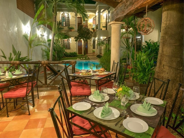 Imagen general del Hotel Marionetas. Foto 11