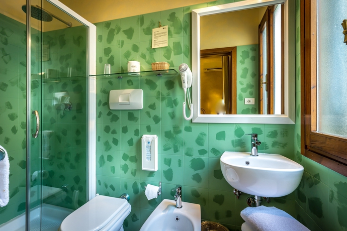 Imagen de la habitación del Hotel Marios. Foto 6