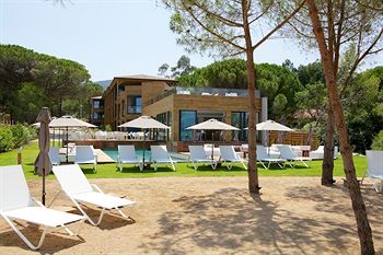 Imagen de los exteriores del Hotel Mariosa. Foto 11