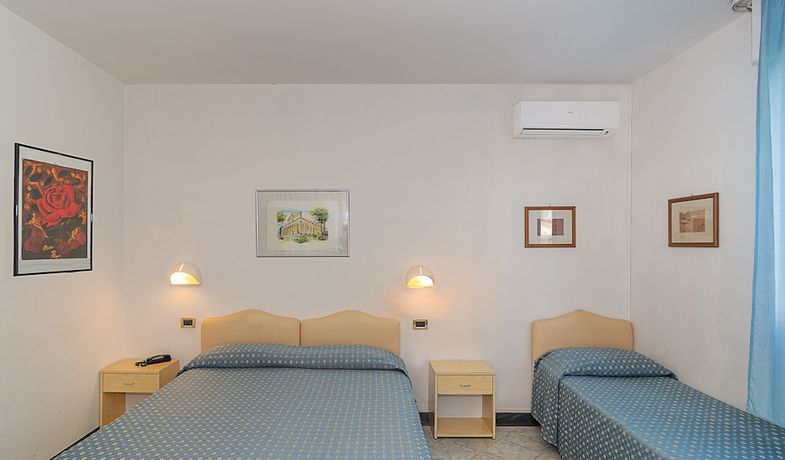 Imagen de la habitación del Hotel Mariotti. Foto 6