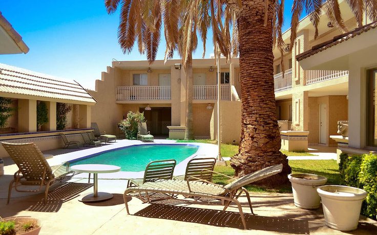Imagen de la piscina del Hotel Maripina. Foto 10