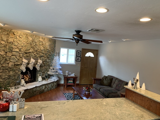 Imagen de los interiores del Hotel Mariposa Lodge. Foto 15