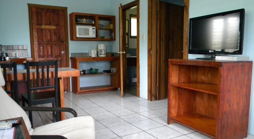 Imagen de los interiores del Hotel Mariposa Lodge, Isla de Roat&aacute;n. Foto 10