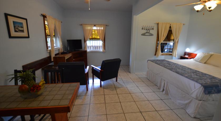 Imagen de la habitación del Hotel Mariposa Lodge, Isla de Roat&aacute;n. Foto 2