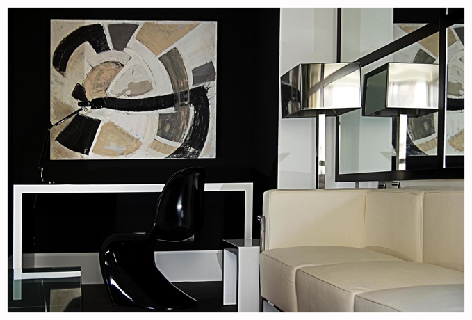 Imagen de los exteriores del Hotel Mariposa Malaga. Foto 11