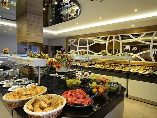 Imagen general del Hotel Maris Beach Otel. Foto 9