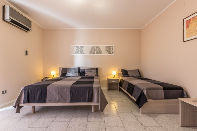 Imagen de la habitación del Hotel Maris, Parma. Foto 15