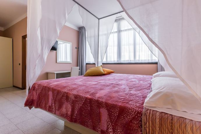 Imagen de la habitación del Hotel Maris, Parma. Foto 18