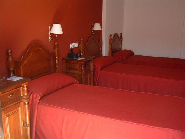 Imagen de la habitación del Hotel Marisa, Córdoba. Foto 4