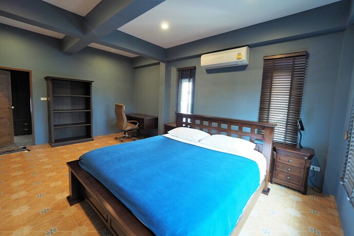 Imagen de la habitación del Hotel Marisa Villa. Foto 20