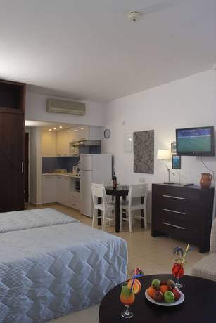 Imagen de la habitación del Hotel Marismare Apartments, Ayia Napa. Foto 2