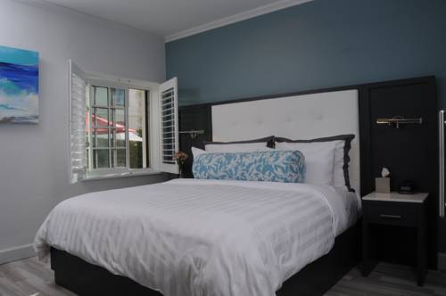 Imagen de la habitación del Hotel Marisol Coronado. Foto 5