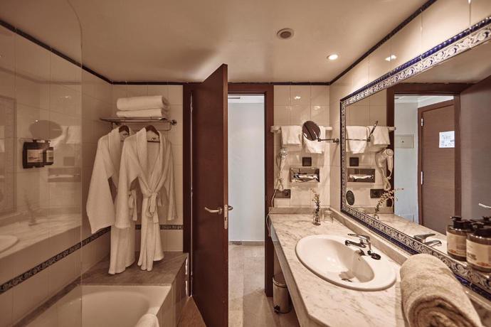 Imagen de la habitación del Hotel Maristel and Spa - Adults Only. Foto 9