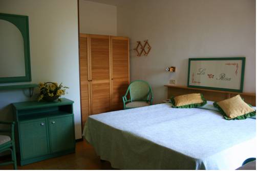 Imagen de la habitación del Hotel Maristella. Foto 3