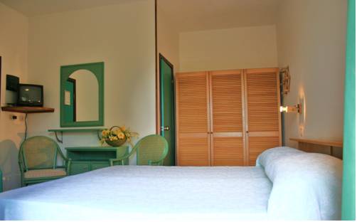 Imagen de la habitación del Hotel Maristella. Foto 4